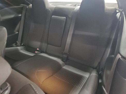 Used 2017 Dodge Challenger SXT image 11