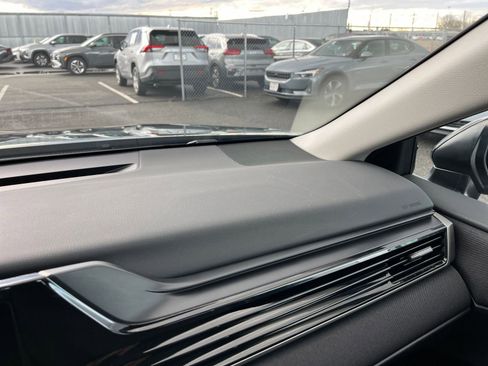 Used 2025 Toyota Camry LE image 34