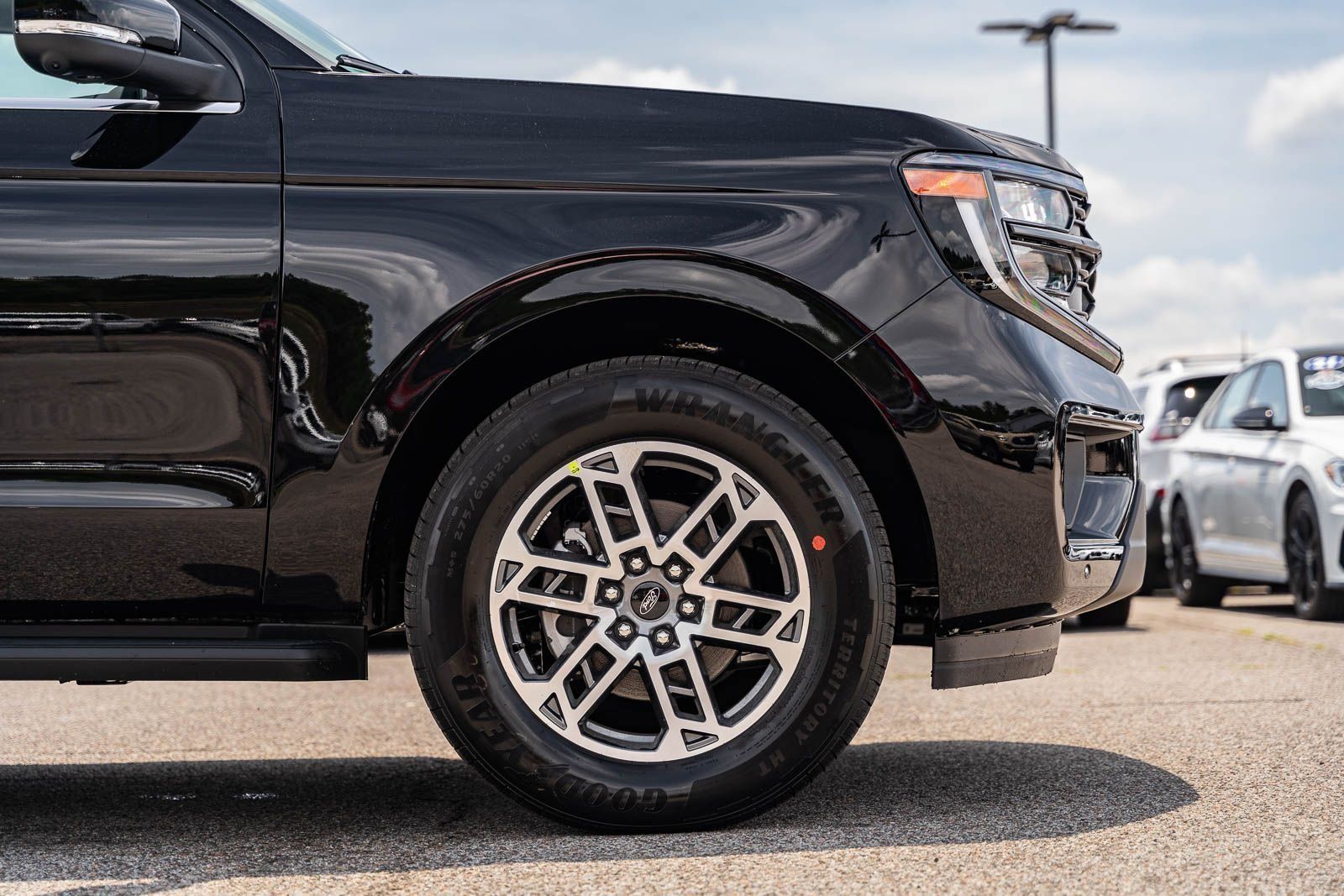 New 2026 Ford Expedition Active RWD image 5