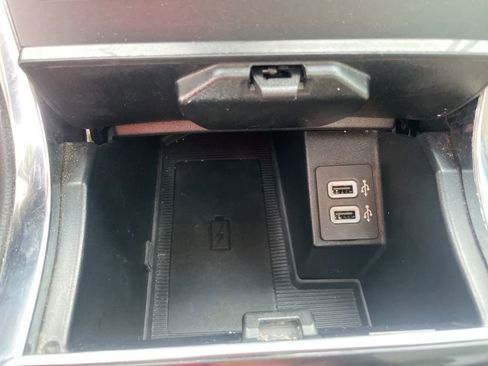 Used 2019 Ford Edge Titanium w/ Equipment Group 301A image 30