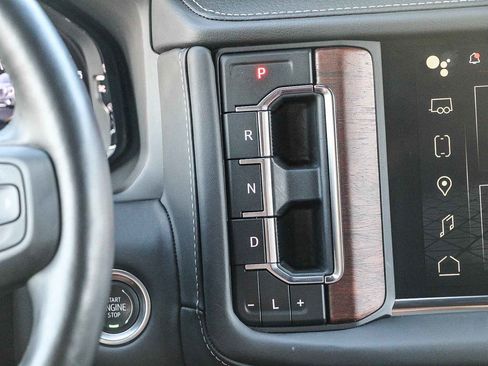 Used 2024 GMC Yukon Denali Ultimate image 15