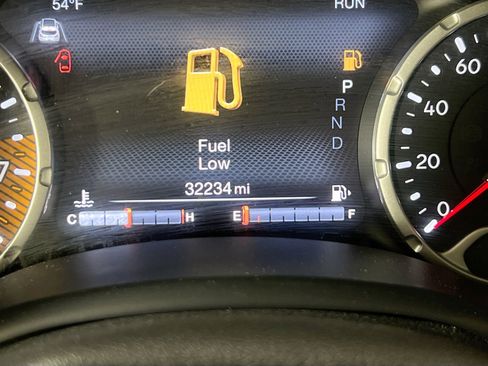 Used 2022 Jeep Renegade Latitude w/ Sun/Sound Group image 12