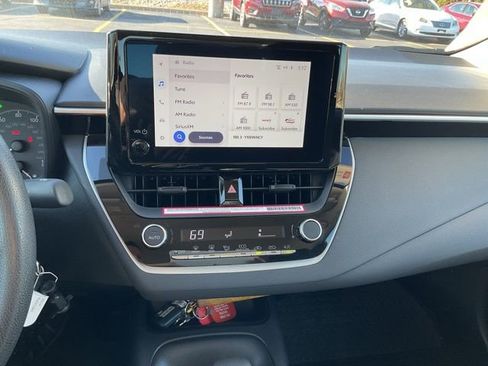 Used 2024 Toyota Corolla LE image 16