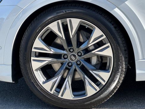 New 2026 Audi Q8 Premium Plus image 25
