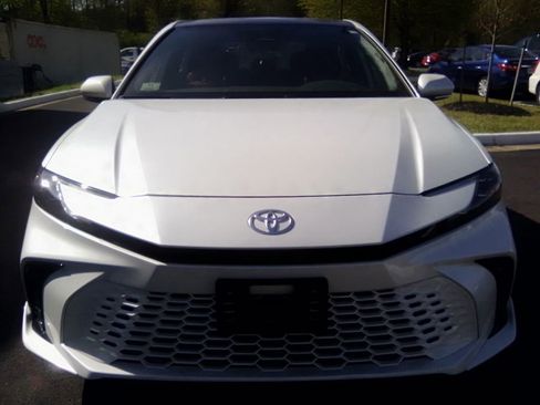 Used 2025 Toyota Camry XSE image 15