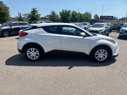 Used 2019 Toyota C-HR LE FWD image 9