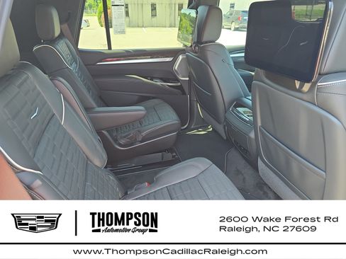 New 2026 Cadillac Escalade Platinum Sport AWD/4WD image 11