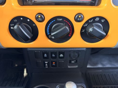 Used 2007 Toyota FJ Cruiser 4WD image 26