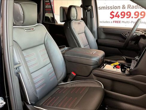 Used 2025 GMC Yukon AT4 Ultimate AWD/4WD image 23