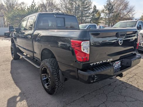 Used 2016 Nissan Titan SV image 8