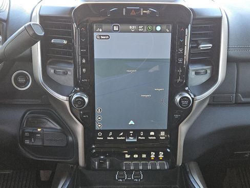 Used 2023 RAM 3500 Laramie image 12