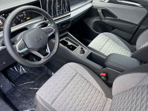 New 2026 Volkswagen Tiguan S FWD image 9