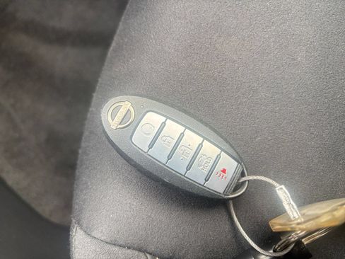 Used 2025 Nissan Altima 2.5 SV FWD image 25