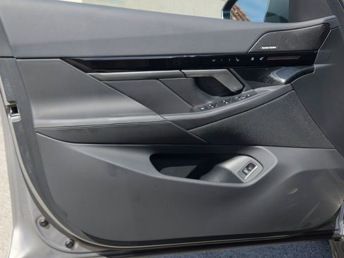 Used 2025 BMW 530i image 19