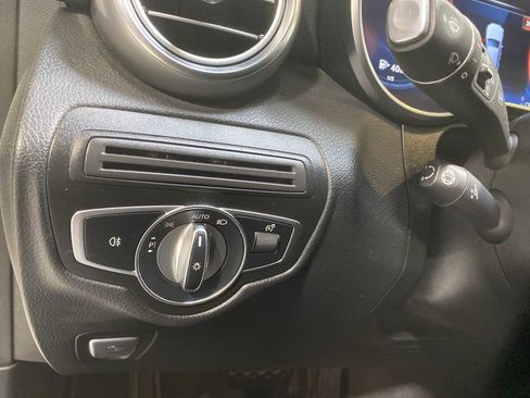 Used 2021 Mercedes-Benz GLC 300 4MATIC image 24