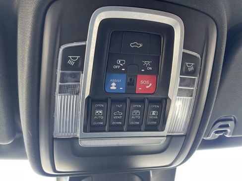 Used 2021 RAM 1500 Limited w/ Body Color Bumper Group AWD/4WD image 31