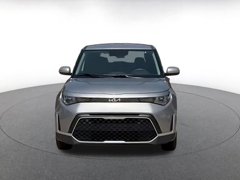 Used 2025 Kia Soul LX w/ LX Technology Package FWD image 4