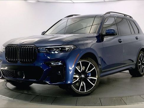 Used 2021 BMW X7 xDrive40i w/ M Sport Package AWD/4WD image 11