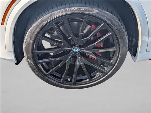 Used 2022 BMW X5 sDrive40i w/ M Sport Package RWD image 25