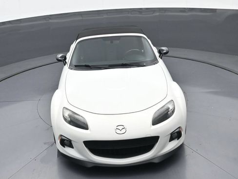 Used 2015 MAZDA MX-5 Miata Club RWD image 25