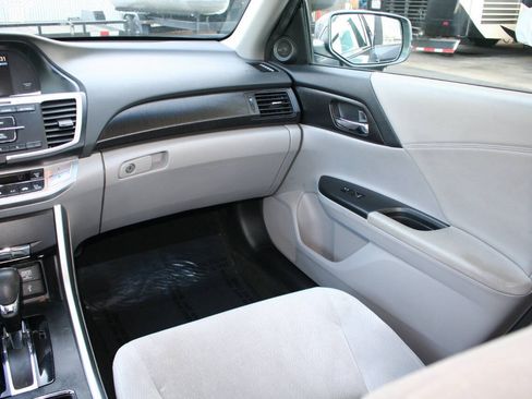 Used 2013 Honda Accord EX image 22