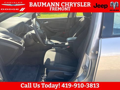 Used 2016 Ford Focus SE FWD image 9