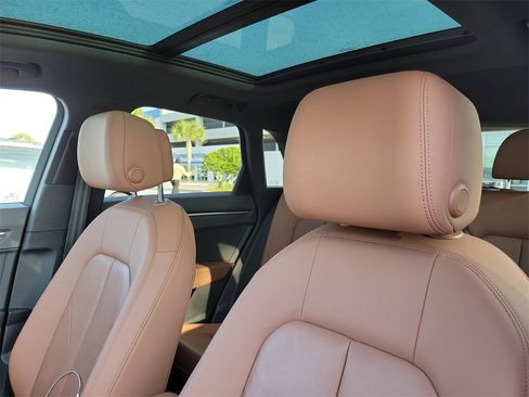 Used 2021 Audi Q3 2.0T Premium w/ Convenience Package image 26