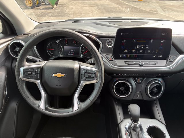 Used 2025 Chevrolet Blazer LT AWD/4WD image 15