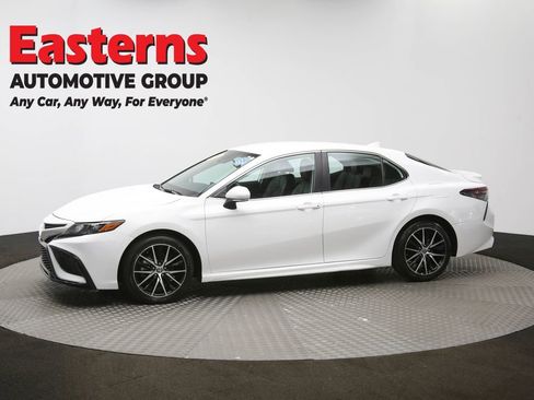 Used 2024 Toyota Camry SE image 57