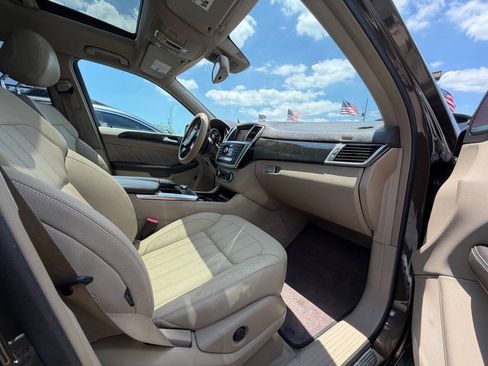 Used 2016 Mercedes-Benz GL 450 4MATIC image 27