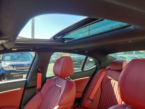 Used 2023 Genesis G70 2.0T w/ Sport Prestige Package image 3