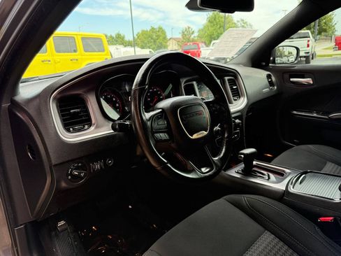 Used 2019 Dodge Charger SXT w/ Blacktop Package AWD/4WD image 12