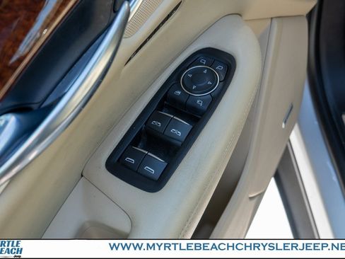 Used 2017 Cadillac XT5 Luxury w/ Driver Awareness Package image 16