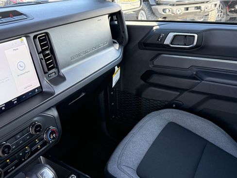 New 2026 Ford Bronco 2-Door AWD/4WD image 12