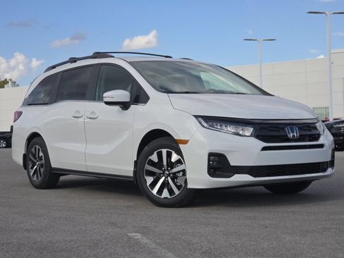 Certified 2026 Honda Odyssey EX-L image 2