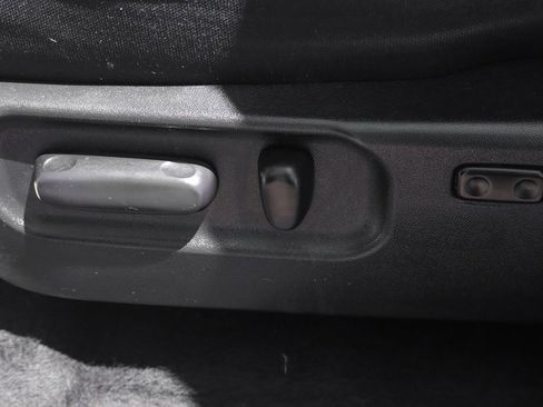 Used 2021 Toyota Tacoma TRD Off-Road w/ Technology Package image 16