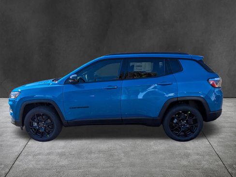 New 2026 Jeep Compass Latitude image 8