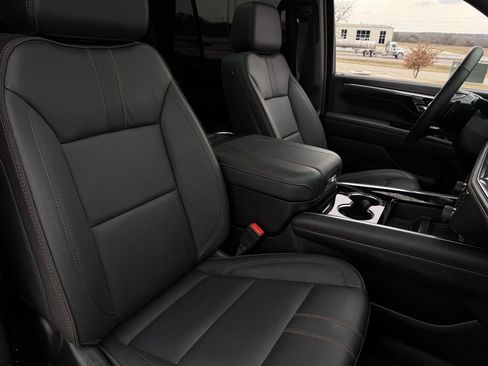 Used 2025 Chevrolet Tahoe RST image 26