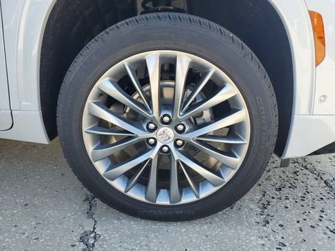 New 2026 Buick Enclave Avenir w/ Super Cruise Package FWD image 6