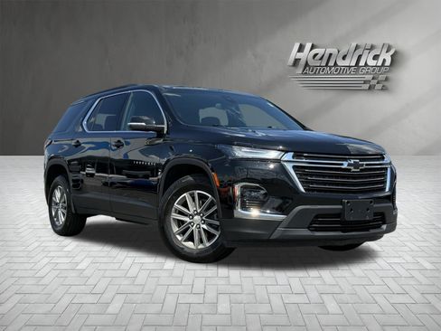 Used 2023 Chevrolet Traverse LT AWD/4WD image 2