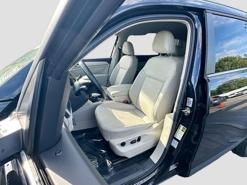 Used 2019 Volkswagen Atlas SE w/ Towing Package image 20