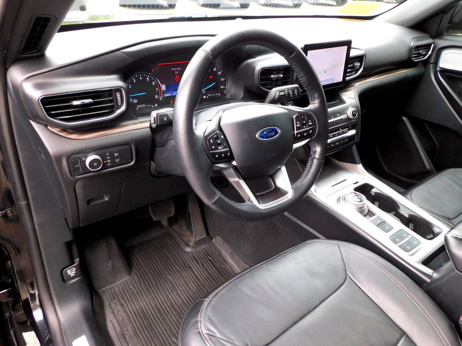 Used 2020 Ford Explorer Limited RWD image 13