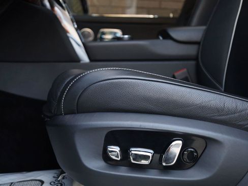 Used 2019 Rolls-Royce Cullinan AWD/4WD image 21