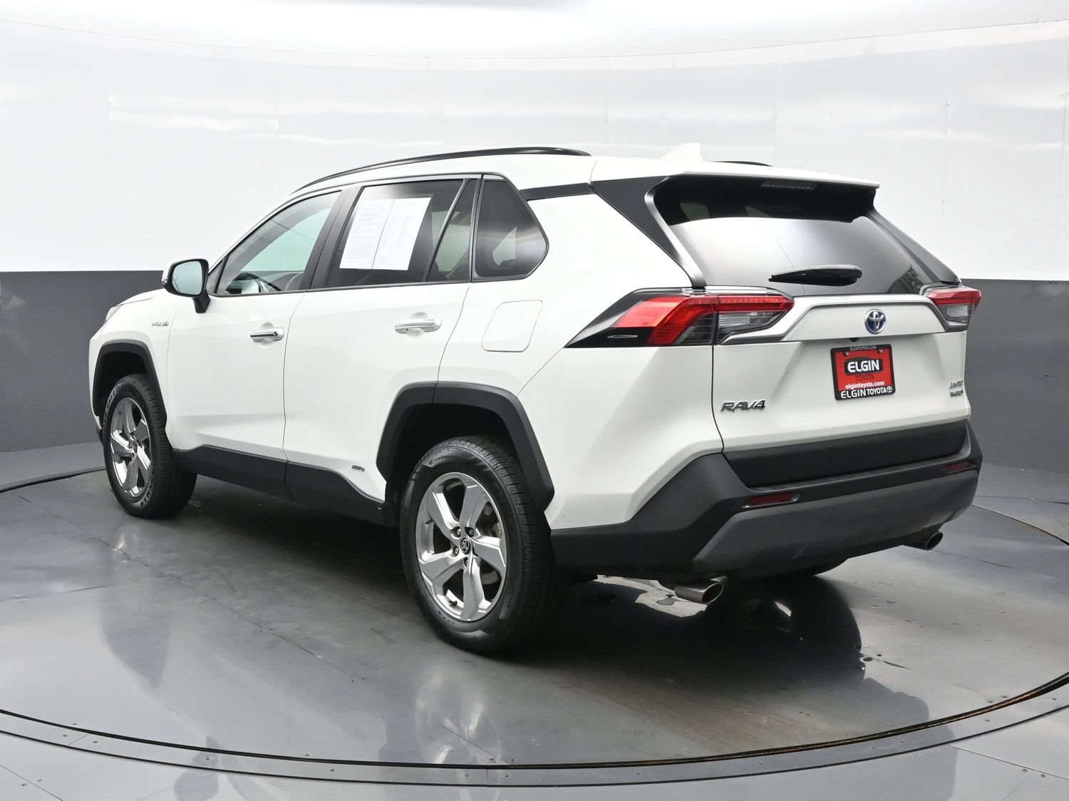 Used 2021 Toyota RAV4 Limited AWD/4WD image 4