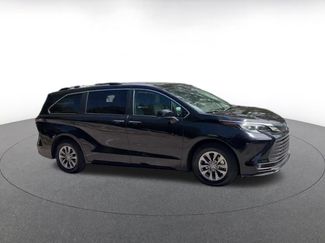 Used 2025 Toyota Sienna XLE FWD video 2