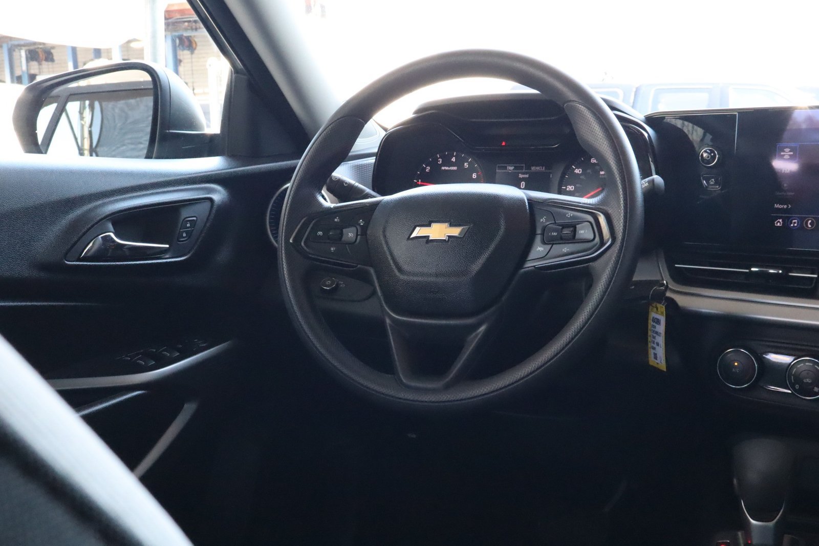 Used 2024 Chevrolet Trax LS FWD image 28