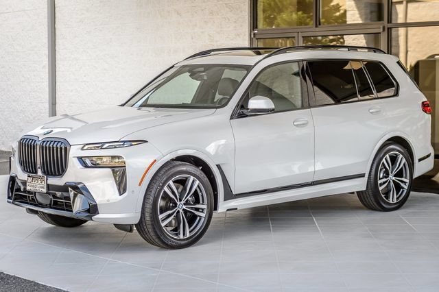 Used 2024 BMW X7 xDrive40i w/ Executive Package AWD/4WD image 6