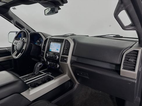 Used 2018 Ford F150 Lariat w/ Equipment Group 502A Luxury AWD/4WD image 28