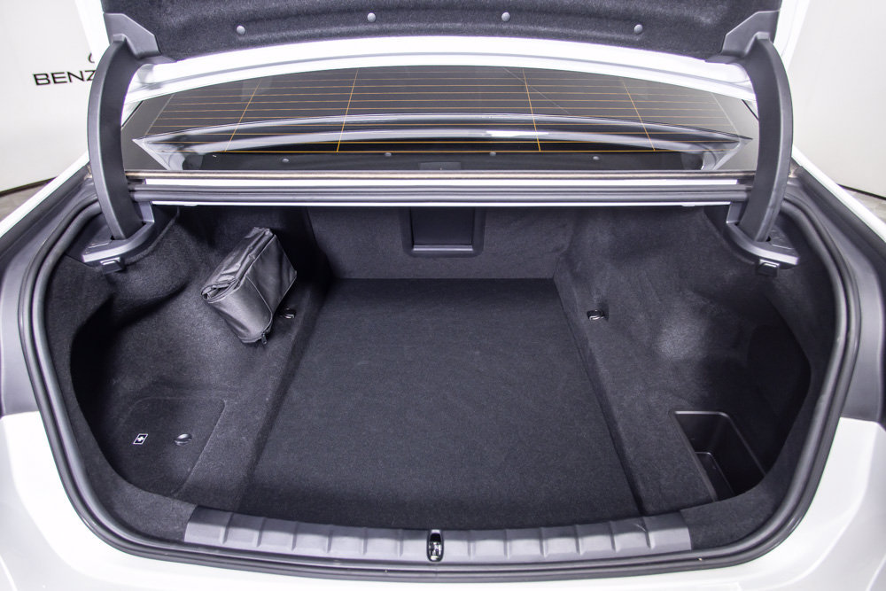 Used 2025 BMW 740i RWD image 8