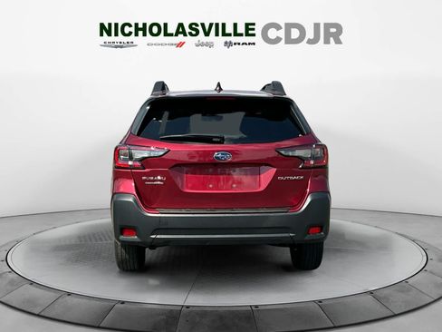 Used 2024 Subaru Outback Premium AWD/4WD image 4
